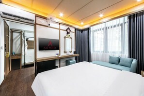 Deluxe Room | Minibar, in-room safe, blackout curtains, iron/ironing board - A25 Premium Hotel - 21 Nghia Tan (Hanoi)
