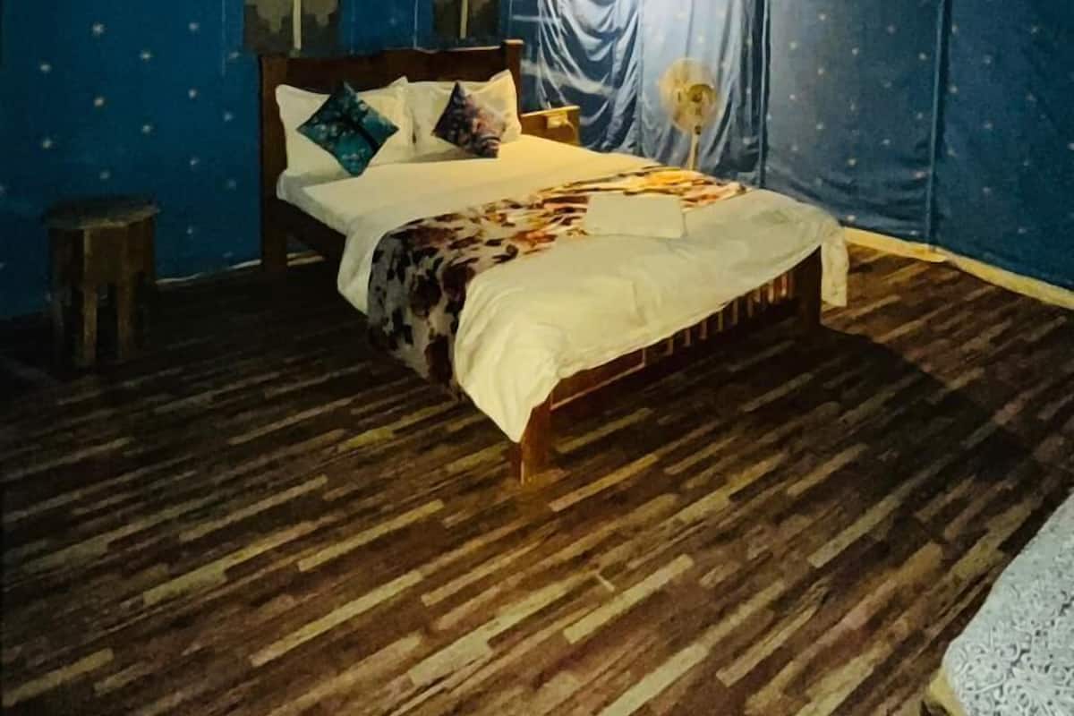 Tienda de campaña Deluxe, vista al desierto | 1 habitación, insonorización, wifi gratis y ropa de cama