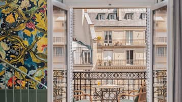 Basic Suite, 1 Bedroom | Hypo-allergenic bedding, in-room safe, desk, soundproofing