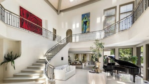 Vila, Beberapa Tempat Tidur, akses ke kolam renang, pemandangan kebun (Carolwood Estate) | Interior