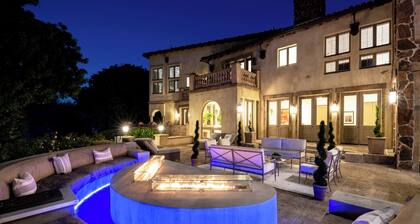 Carolwood - Modern Tuscan Villa With Rolling Lawns and Loggia in Holmby Hills