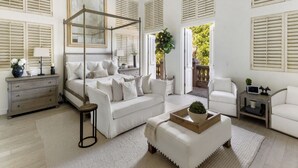 Vila, Beberapa Tempat Tidur, akses ke kolam renang, pemandangan kebun (Carolwood Estate) | 6 kamar tidur, meja kerja, ruang kerja ramah laptop, dan Wi-Fi gratis