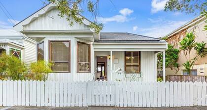 Tranquil Haven in Ponsonby by Zodiak Stays
