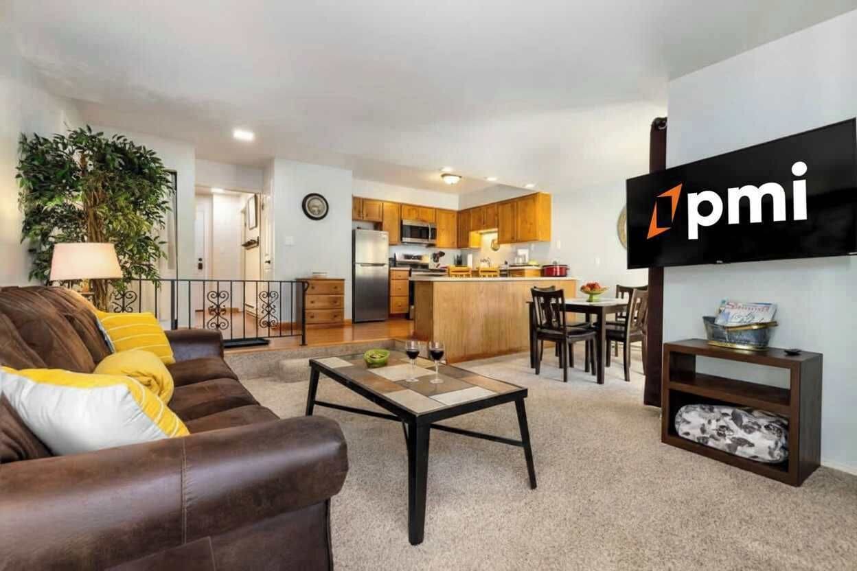 TV, peis og kontorer