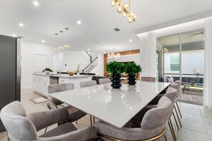 Dining - Theme Dream Lux Vacation Home! (Kissimmee)