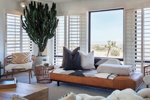 TV, fireplace, books, stereo