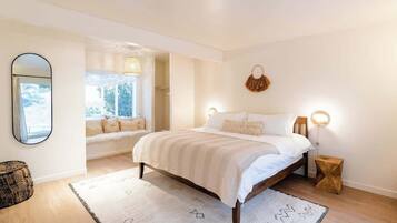 3 slaapkamers, een strijkplank/strijkijzer, reisbedje, wifi