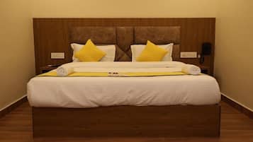 Deluxe Room | 1 bedroom, soundproofing, iron/ironing board, free WiFi