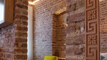 Royal Room | Egyptian cotton sheets, premium bedding, desk, laptop workspace