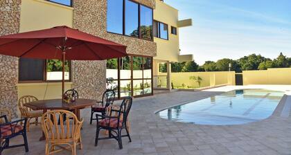 Cozy studio in peaceful Diani located in a leafy and serene neighborhood