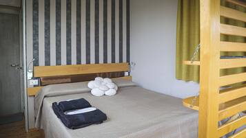 1 bedroom, in-room safe, blackout curtains, soundproofing