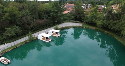 FLOATING DREAM
