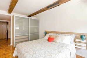 1 soverom, strykejern/-brett, wi-fi (inkludert) og sengetøy