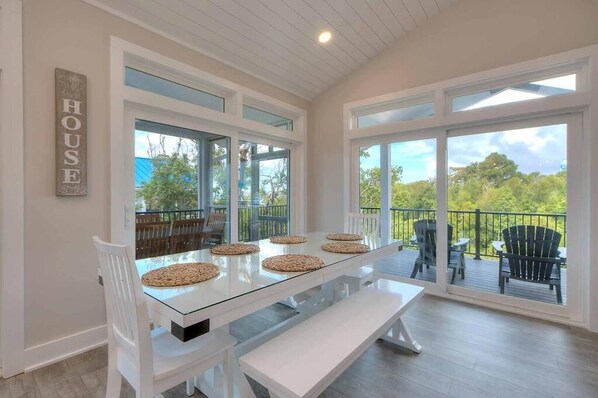 تناول الطعام