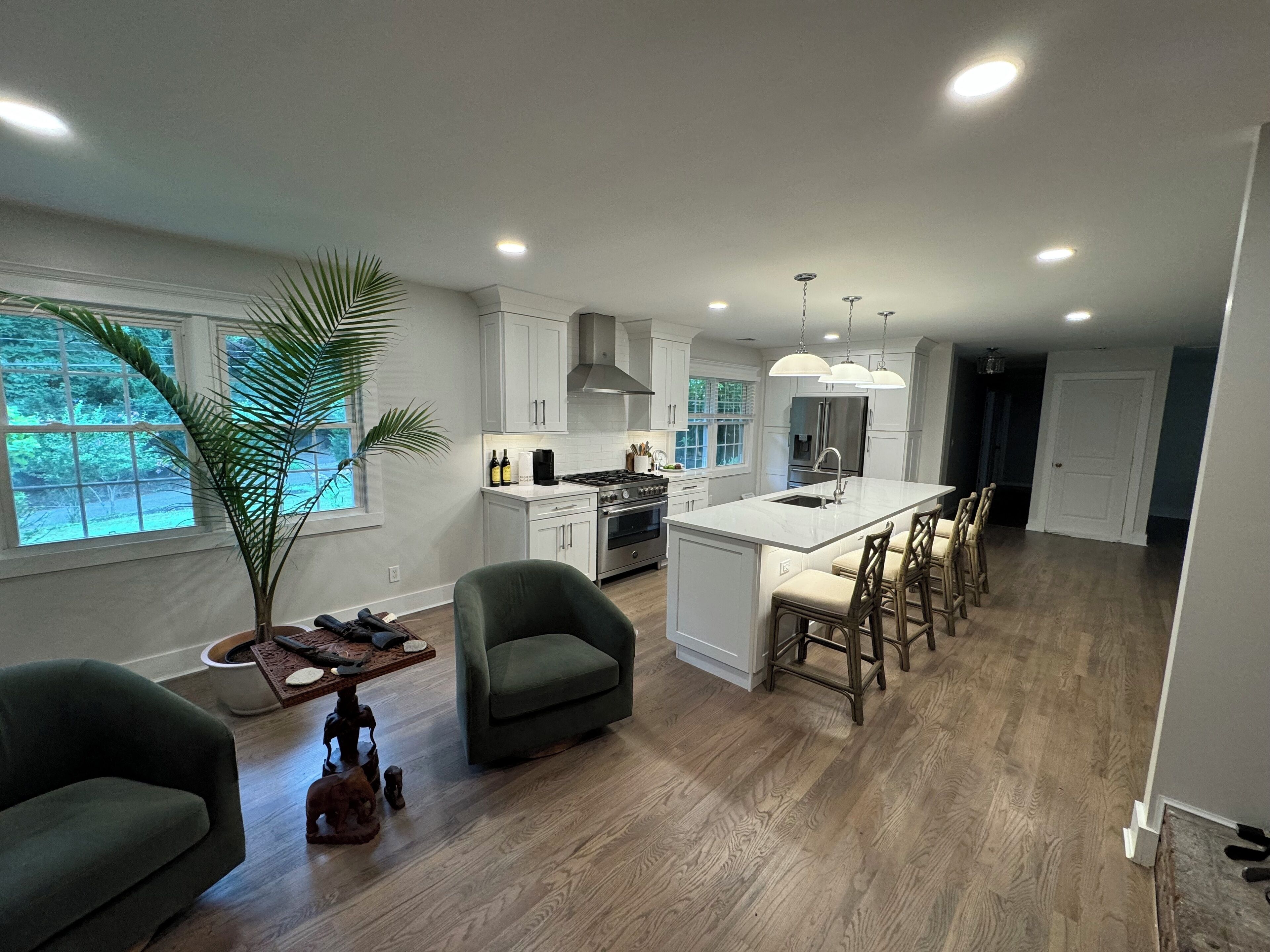 Charming 3-bedroom house with WiFi and AC in beautiful Stony Brook