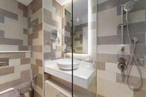 Deluxe Studio, Balcony, City View | Bathroom | Shower, free toiletries, hair dryer, towels