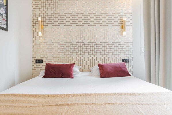 3 Schlafzimmer, Schreibtisch, Bügeleisen/Bügelbrett, WLAN