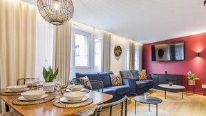 TV, offices - Lovely apartment - 3BR/6P - Canal St Martin (Paris)