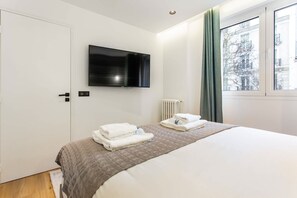 1 bedroom, iron/ironing board, travel crib, WiFi
