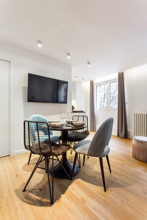 Uklassifisert bilde, 4 av 13, knapp