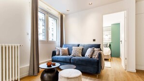 Living area - Charming apartment - 1BR/4P - Canal St Martin (Paris)