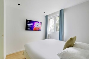 2 室のベッドルーム、アイロン / アイロン台、WiFi、ベッドシーツ