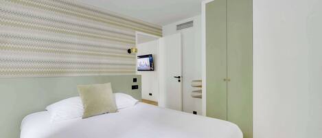 2 habitaciones, tabla de planchar con plancha, wifi y ropa de cama