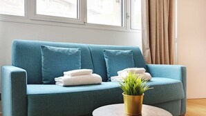 Living area - Welcoming apartment - 2BR/6P - Canal St Martin (Paris)