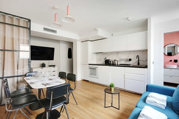Interior - Welcoming apartment - 2BR/6P - Canal St Martin (Paris)