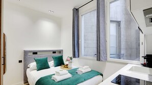 Unclassified image, 5 of 15, button - Cocooning studio - 2P - Center of Paris (Paris)