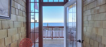 3946 Listen to the Waves - Oceanfront, Bay View