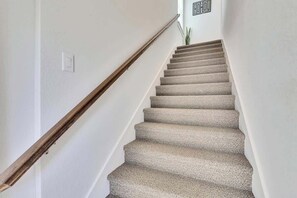 Interior - Chic Studio Near TXST University (Kyle)