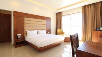 Desk, free WiFi, bed sheets