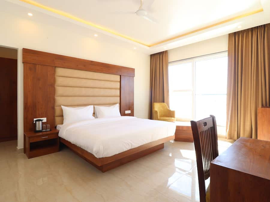 Desk, free WiFi, bed sheets