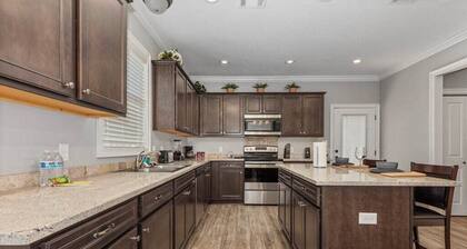 Luxury 2 bedroom townhouse #4