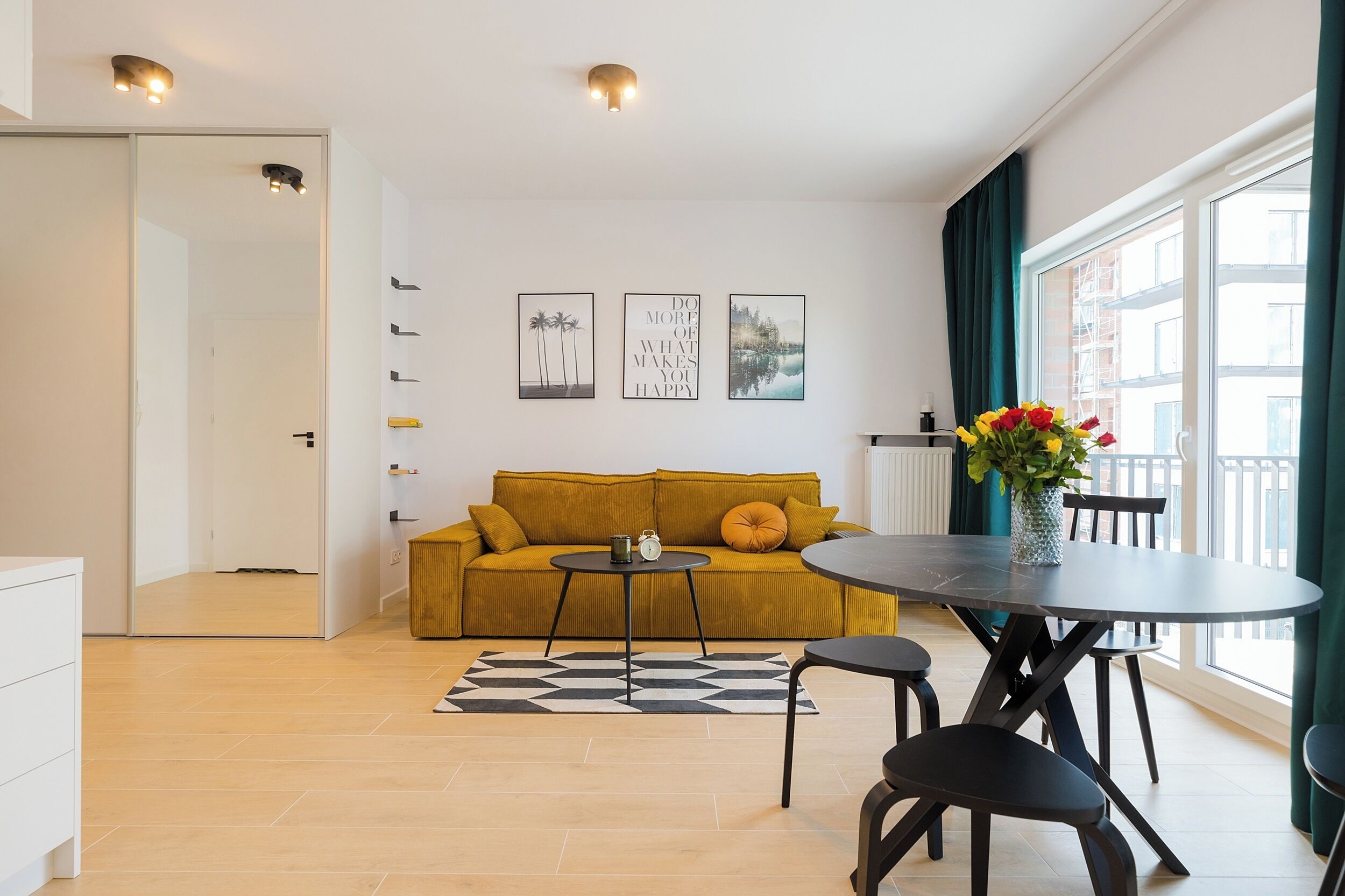 Iron/ironing board, free WiFi