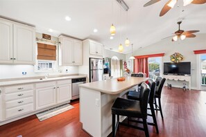 Microwave, dishwasher, coffee/tea maker, toaster