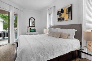 5 soveværelser, skrivebord, strygejern/strygebræt, weekendseng