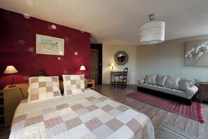 Biancheria da letto di alta qualità, minibar, Wi-Fi gratuito