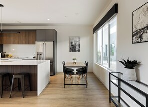 Fridge, microwave, oven, stovetop - Agua Linda - 2 Units - Hot Tub - Heart of Old Town (Scottsdale)