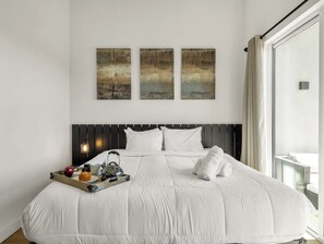 8 chambres, fer et planche à repasser, lit parapluie, Wi-Fi gratuit