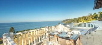 Zeruhaundi - baskeyrentals