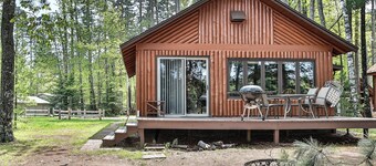 Stepaway Vacation Rentals- Getaway Cabin