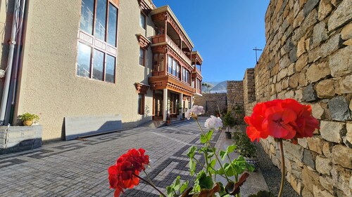 Hotel Ladakh Heights