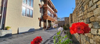 Hotel Ladakh Heights
