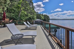 Property grounds - Stepaway Vacation Rentals-Adlersee Lakehouse on lovely Eagle Lake (Eagle River)