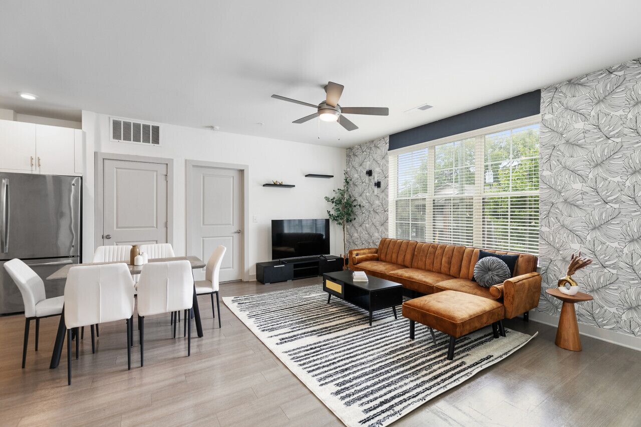 ~ Luxury Living: 2BR near Downtown Spots! ~