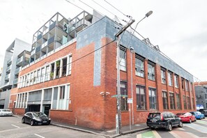 Exterior - Fully Equipped 1BR Richmond-Mins from MCG! (Melbourne)