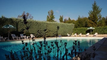 Alberca al aire libre por temporada