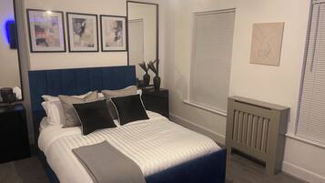 2 Schlafzimmer, Bügeleisen/Bügelbrett, WLAN, Bettwäsche